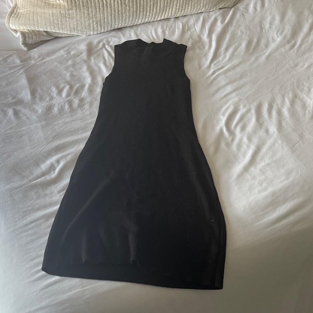 House of Harlow 1960 Black Midi Dress